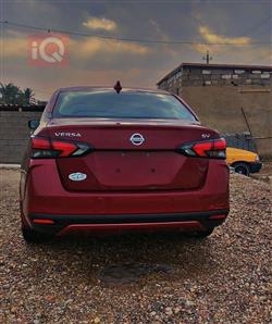 نيسان فيرسا